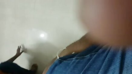 annesi onu gıdıklıyor gizli kamera seks video