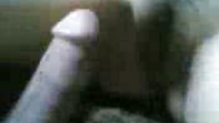 Kamera önünde solo oynuyor otelde gizli kamera sex