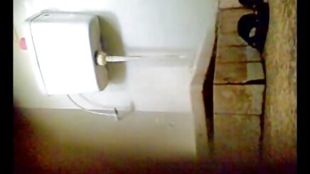 Melek ona bir erkeği nasıl memnun edeceğini gösterdi gizli kamera sex