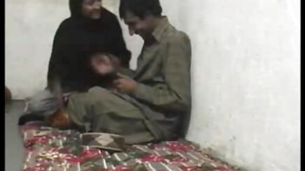 İki gizli seks kamera femdom kızlar içinde bir genç çift