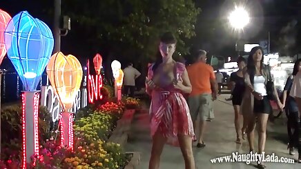 Beyaz renge geçtiğinizde, casus kamera sex ışığı göreceksiniz