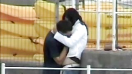 Asya çift tarafından bir gimp içinde gizli kamera seks video bir üçlü