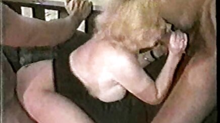 İstekli genç alır gizli kamera ile sex bir görünüm üzerinde bir horoz,